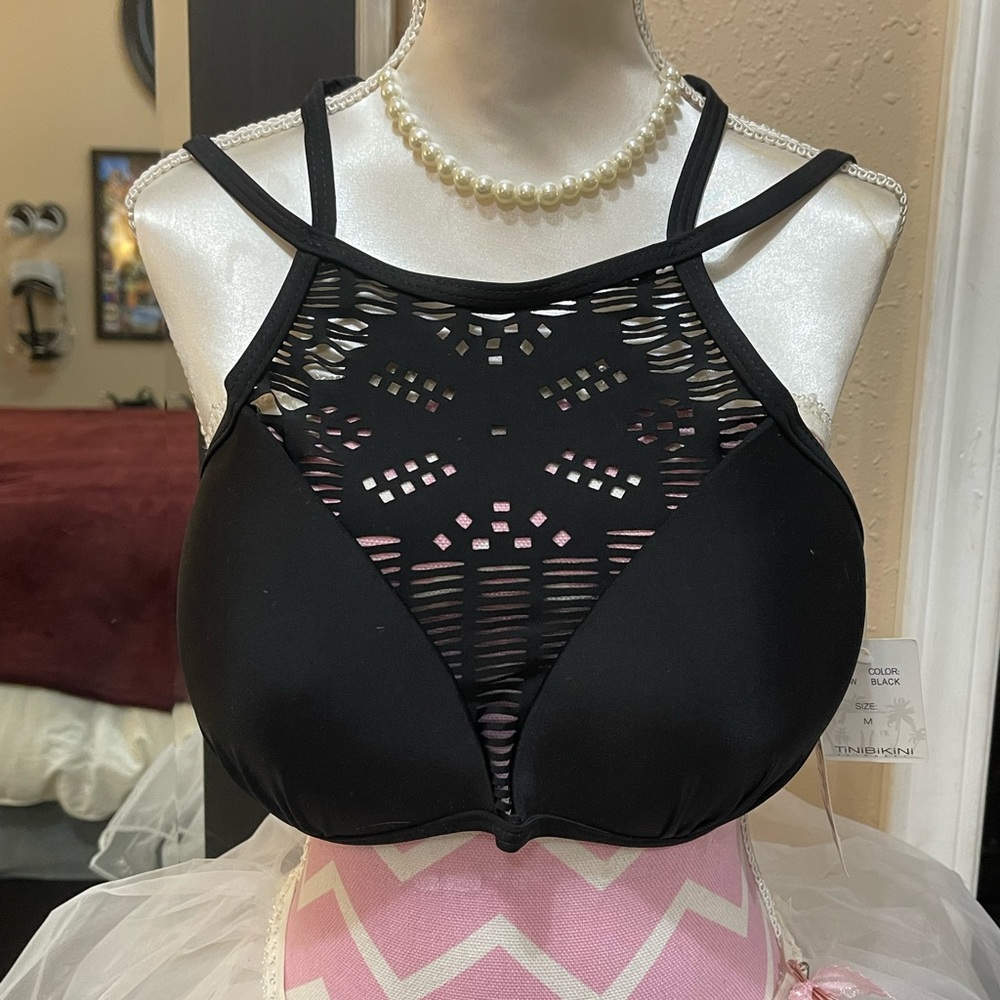 NWT Womens Swimsuit Top